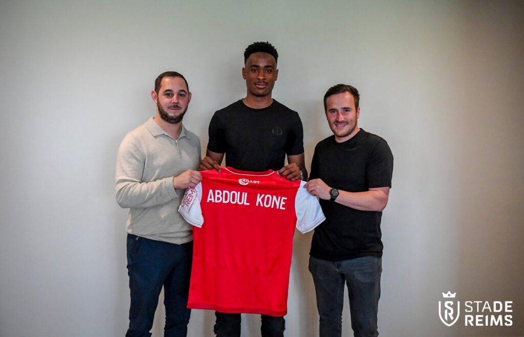 Abdoul Kone signe son premier contrat professionnel avec le Stade de Reims