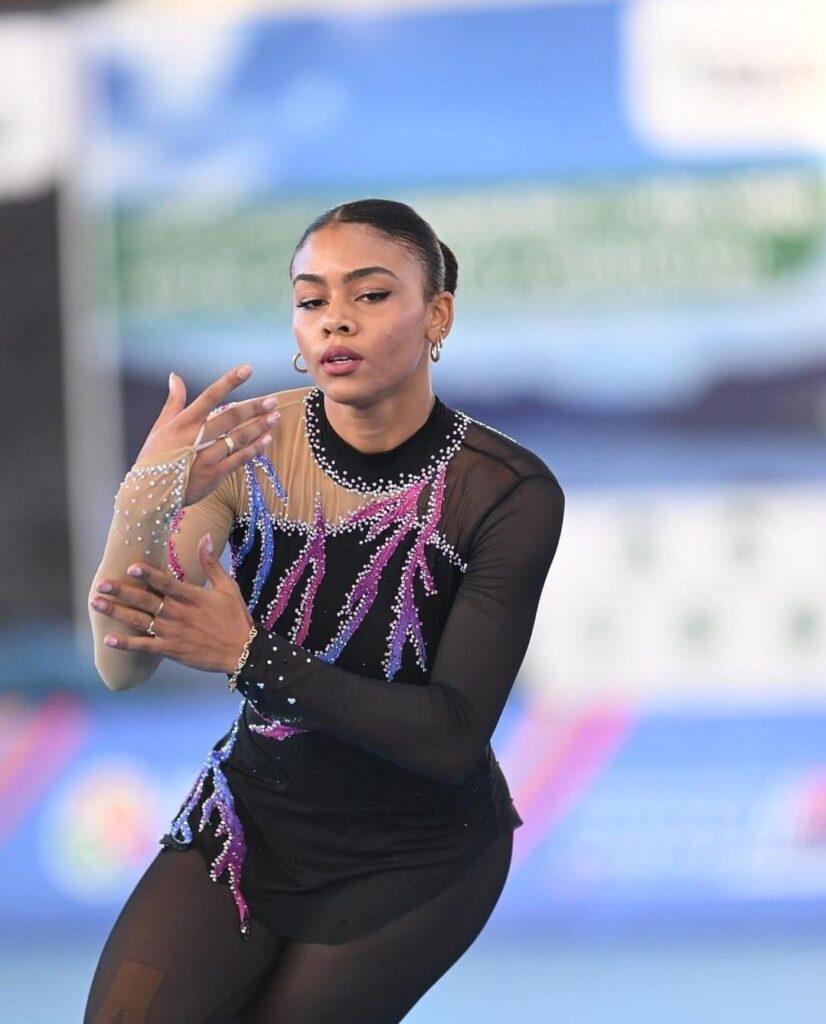 Soro Corinna patinant lors des championnats du monde à Trieste