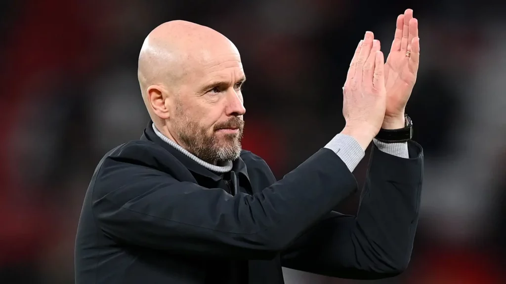 Erik ten Hag reste à Manchester United