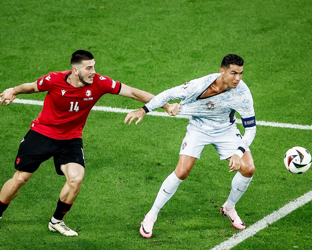 La Géorgie bat le Portugal 2-0 et se qualifie pour les 1/8 de finale