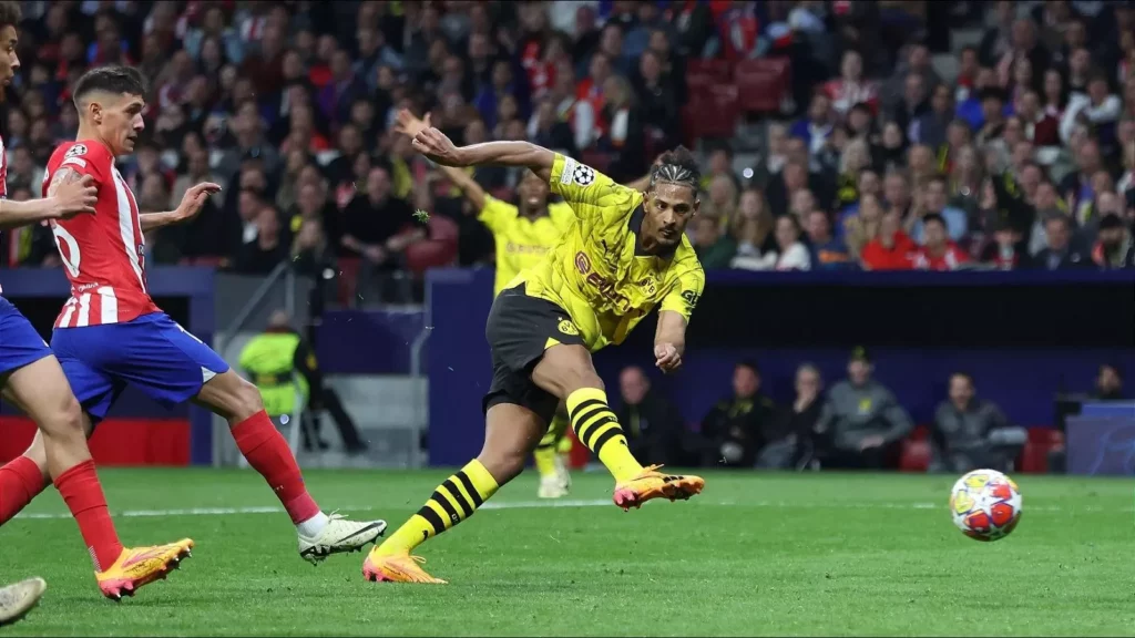 Sébastien Haller en action pour Dortmund