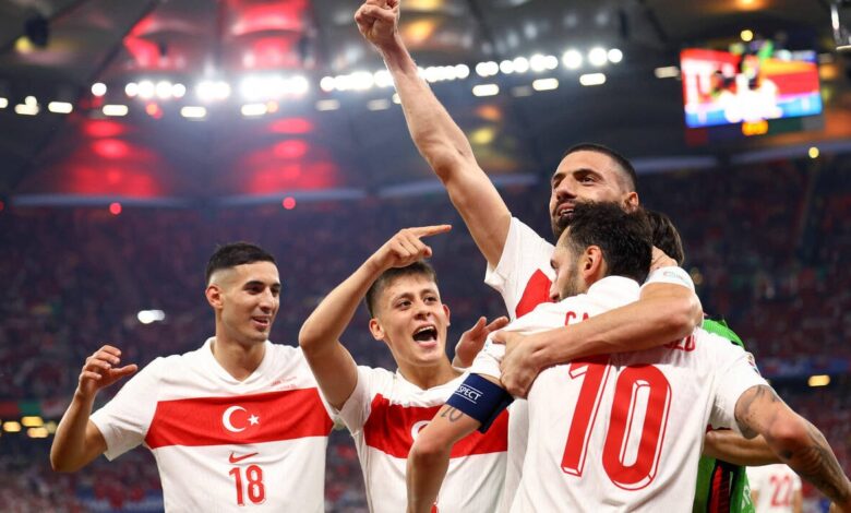 L'équipe de Turquie célèbre leur qualification pour les quarts de finale de l'Euro 2024