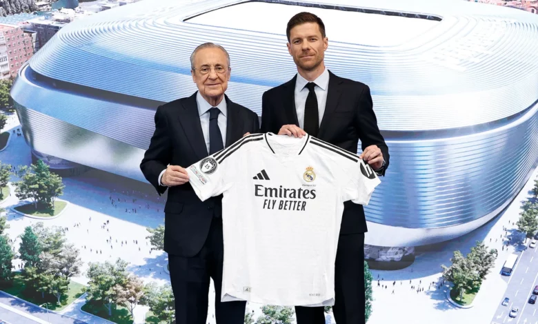 Xabi Alonso entraîneur du Real Madrid pendant sa conférence de presse