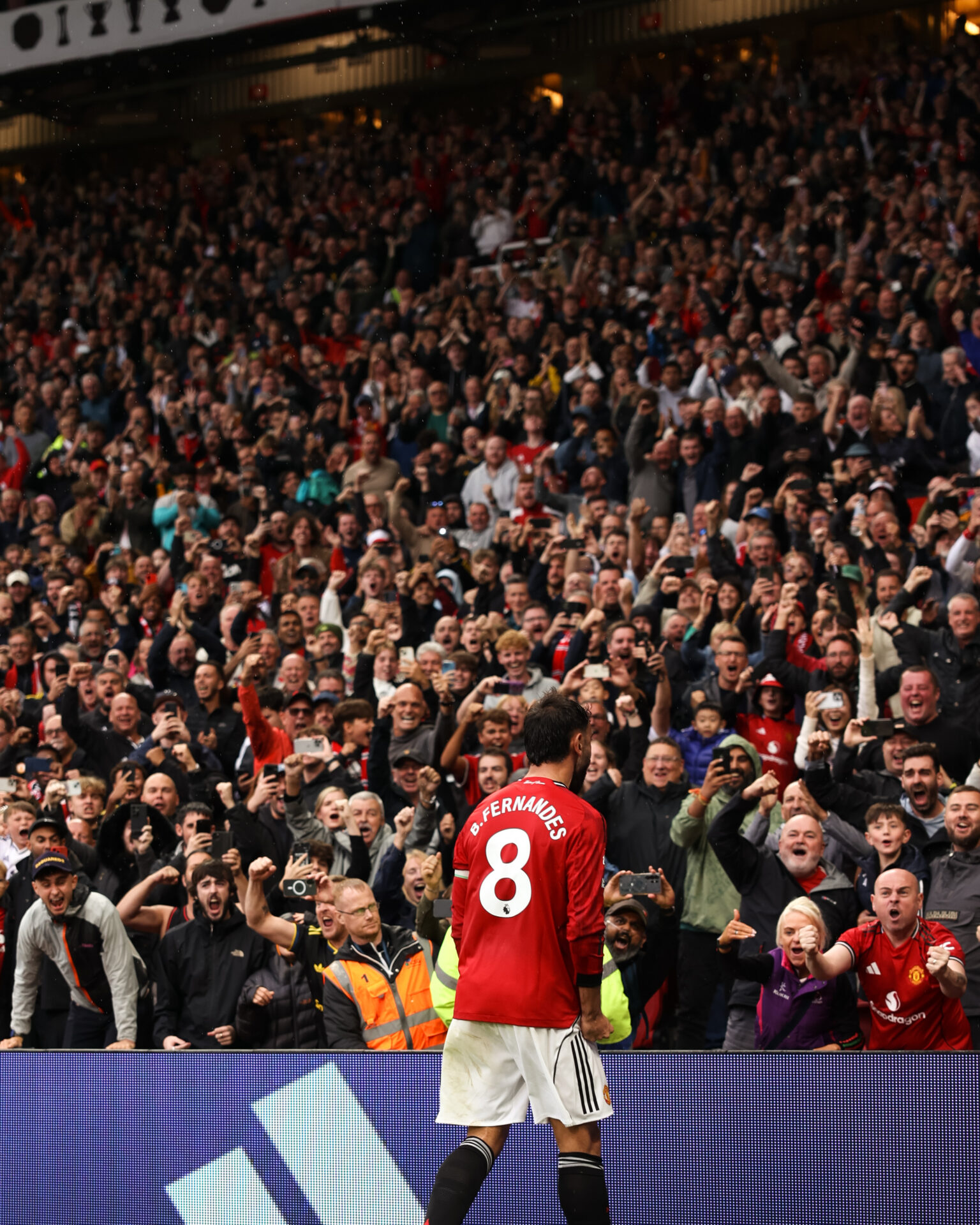 Bruno Fernandes marque le penalty décisif face à Burnley à la 90+7e