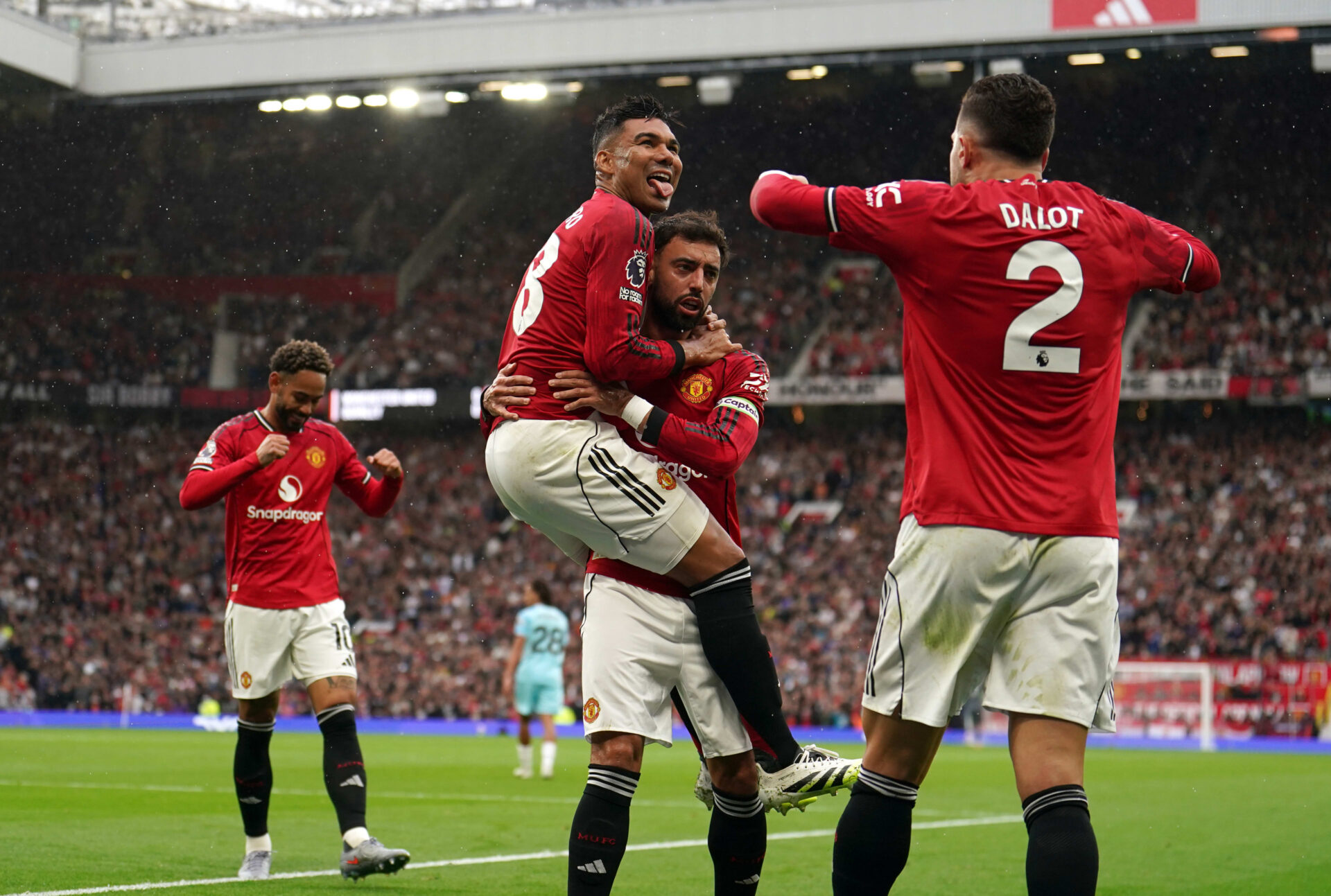 manchester united bruno fernandes burnley4 scaled