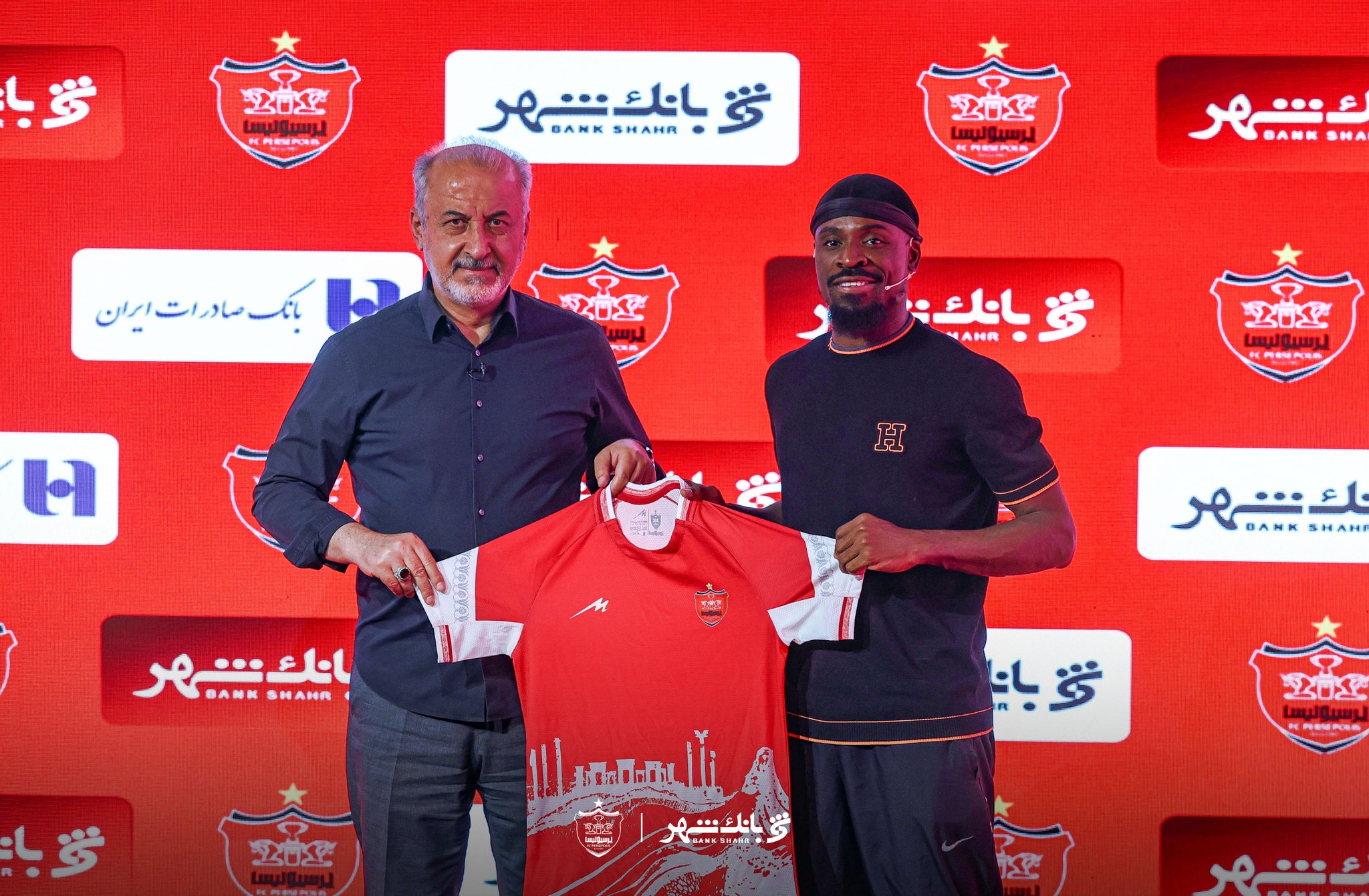 Serge Aurier dément la rumeur de maladie