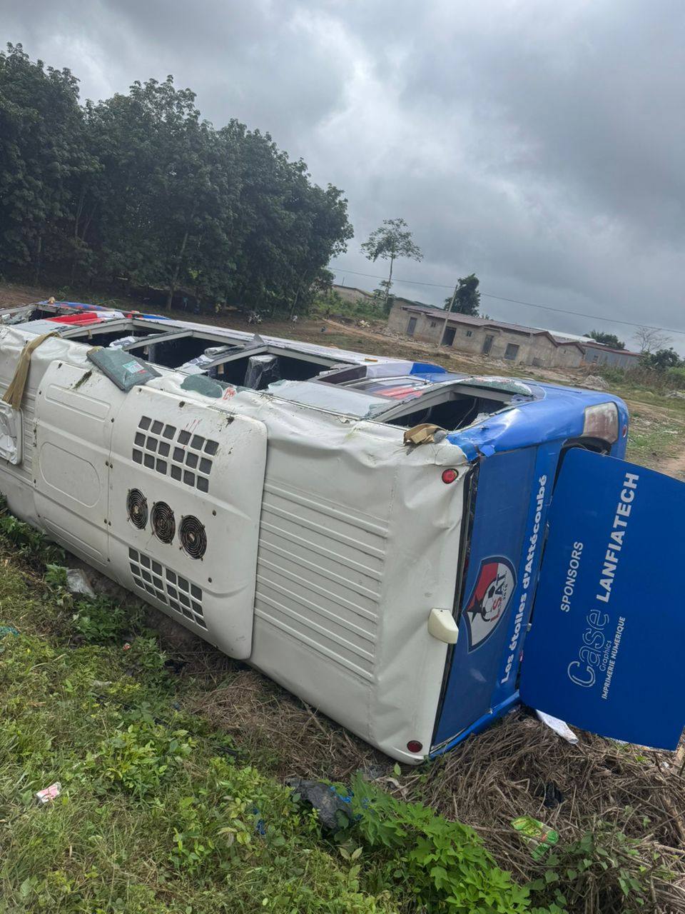 Le bus du Lanfiara FC victime d’un accident sur la route d’Agnibilékrou.