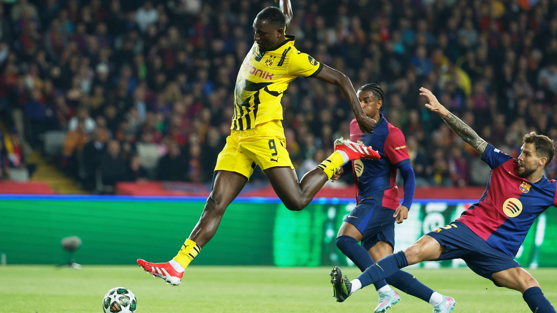 Serhou Guirassy visé par le FC Barcelone pour succéder à Robert Lewandowski