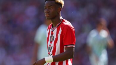 Simon Adingra humilié après son remplacement face à Manchester United