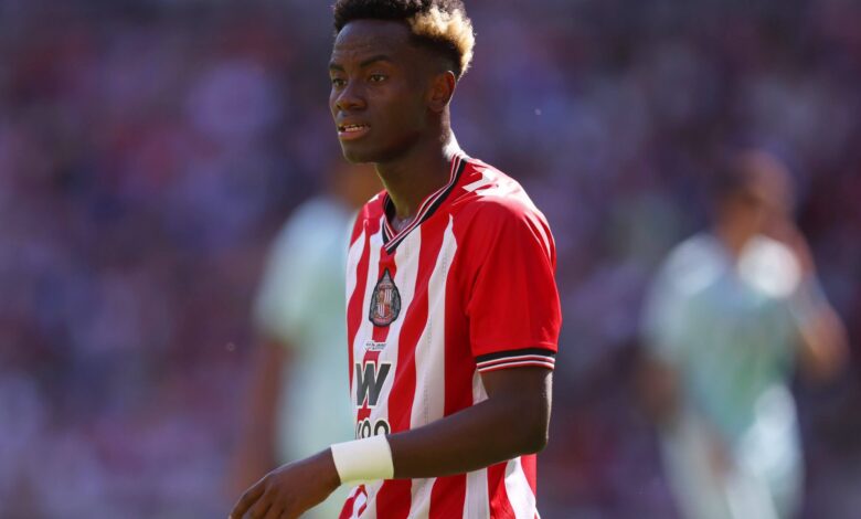 Simon Adingra humilié après son remplacement face à Manchester United