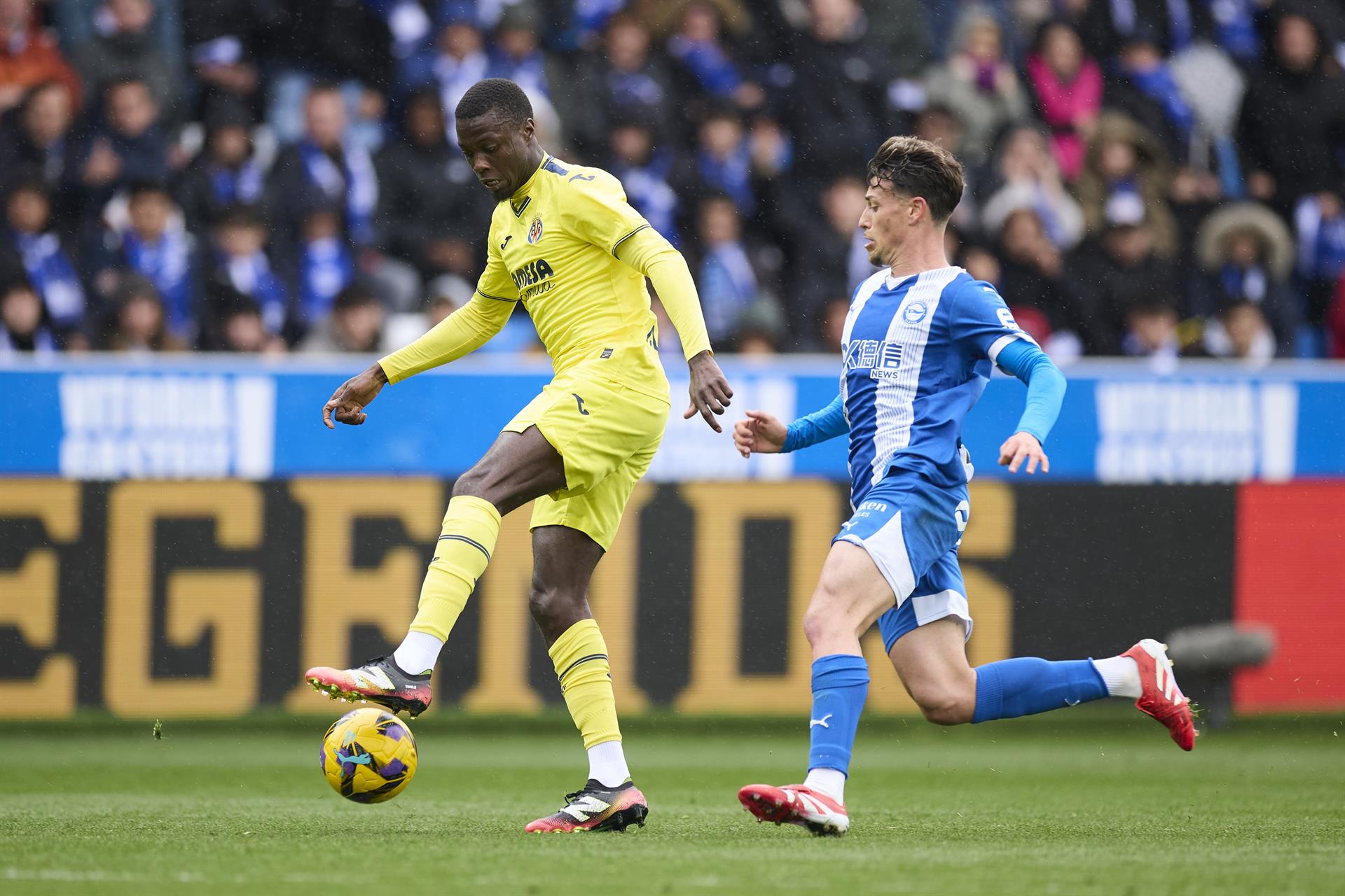 Nicolas Pépé Villarreal marque un but spectaculaire contre Alavés en Liga