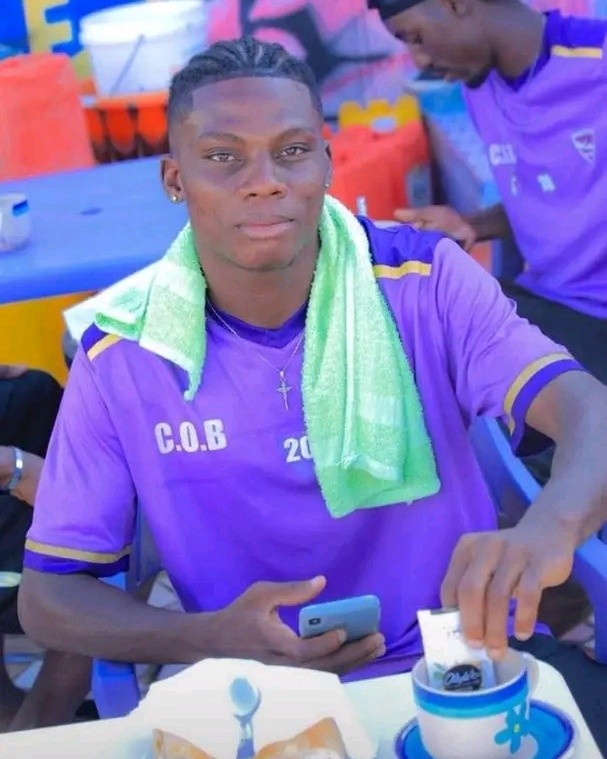Emmanuel Digbeu Micoly capitaine du CO Bouaflé avant un match de Ligue 2