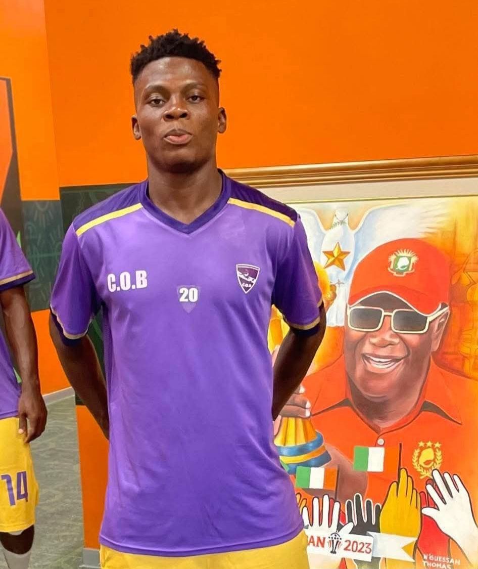 Emmanuel Digbeu Micoly capitaine du CO Bouaflé avant un match de Ligue 2