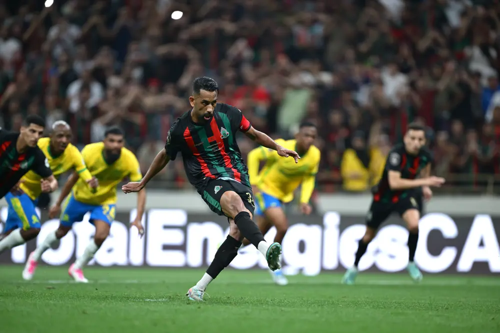 Les joueurs de Mamelodi Sundowns célèbrent leur victoire en Ligue des Champions CAF contre l’AS FAR Rabat