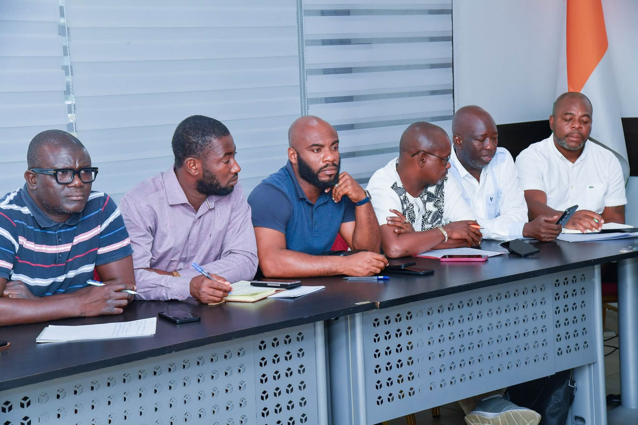 Ligue 2 ivoirienne 2026-2027 avec les poules officielles