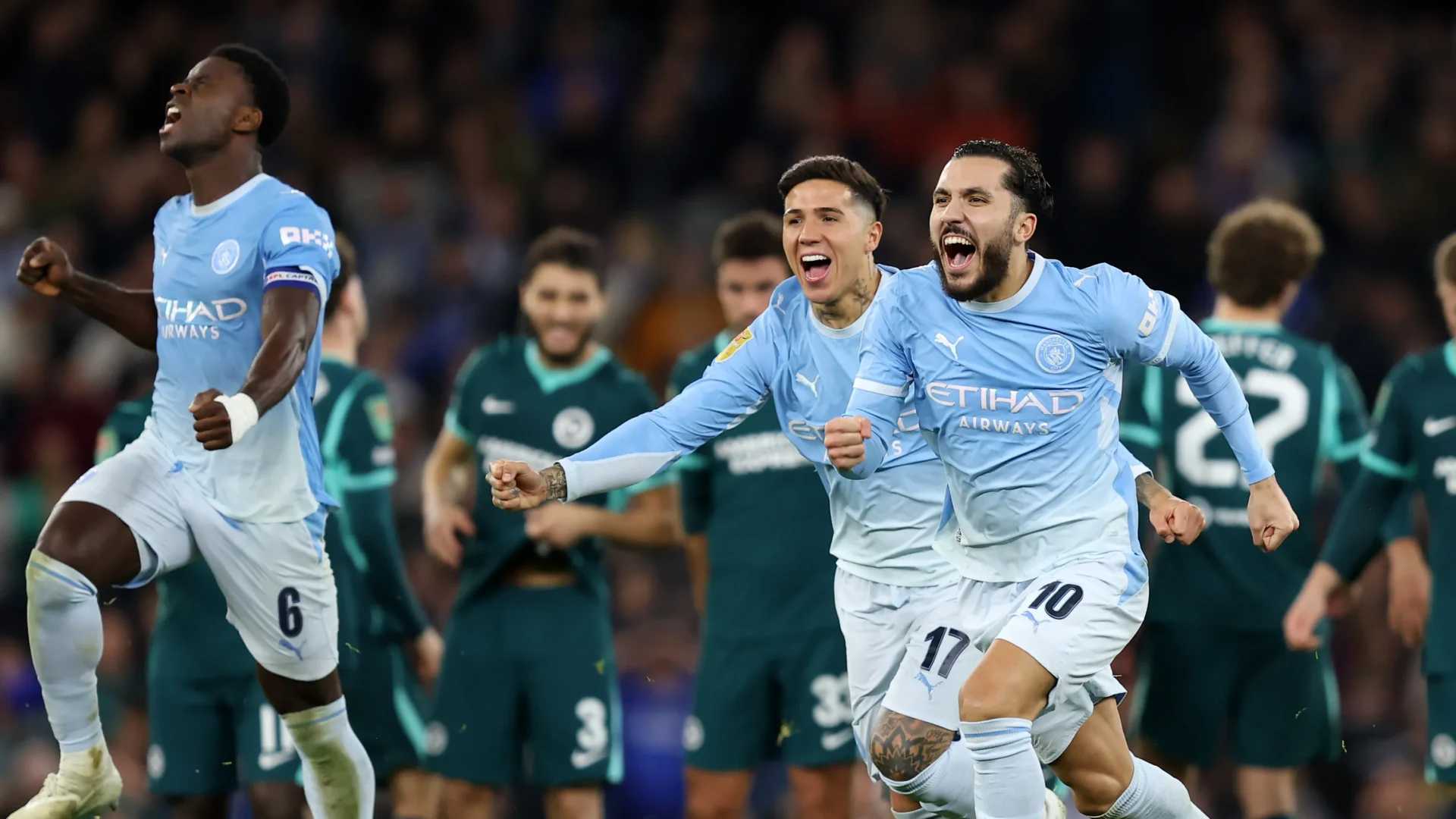 Les joueurs de Manchester City célèbrent leur qualification aux tirs au but face à Brighton