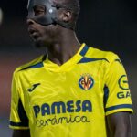 Nicolas Pépé avec un masque de protection sous le maillot de Villarreal