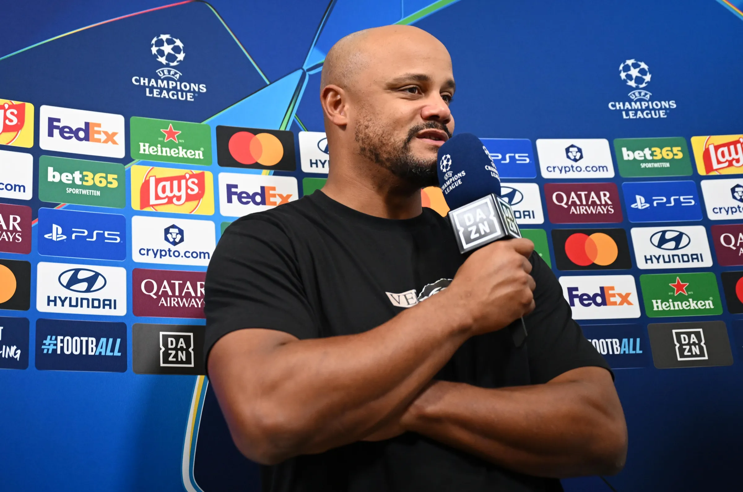 Vincent Kompany en interview en Ligue des champions